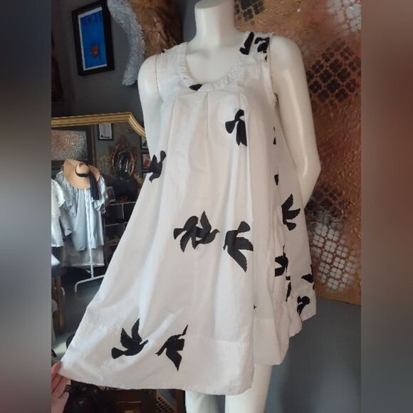 100% Cotton White and Black Dove Dress - Picture 14 of 15